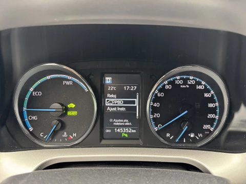 Toyota Rav4 2.5l hybrid 2WD Feel!