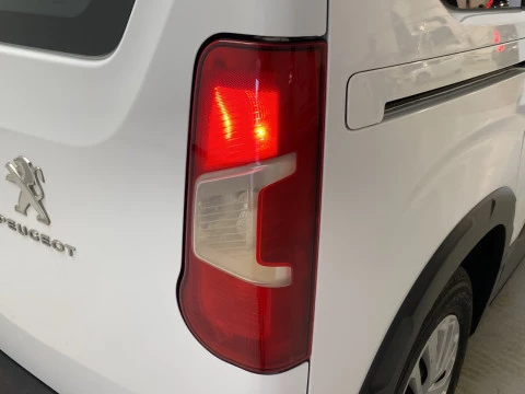 Peugeot Rifter Active BlueHDi 100 S&S Manual 6 Vel Mixto