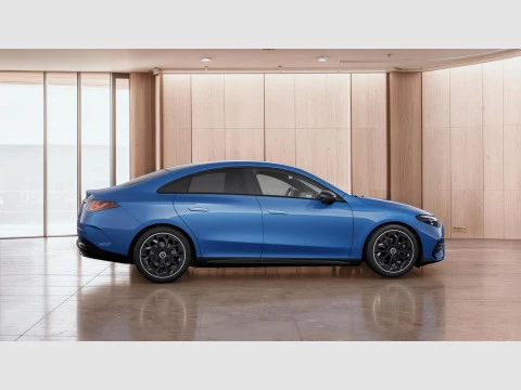 Mercedes-Benz CLA  180 con tecnologia hibrida