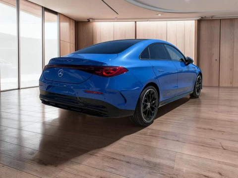 Mercedes-Benz CLA  180 con tecnologia hibrida