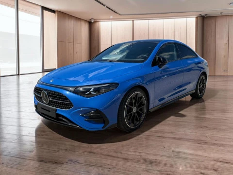 Mercedes-Benz CLA  180 con tecnologia hibrida
