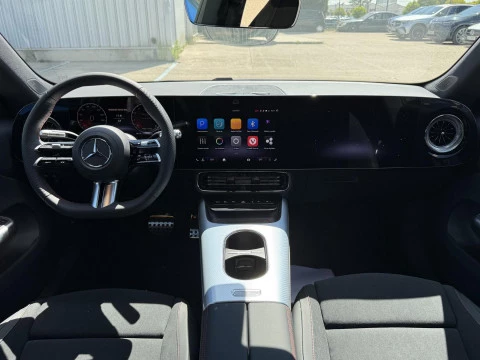 Mercedes-Benz CLA  180 con tecnologia hibrida