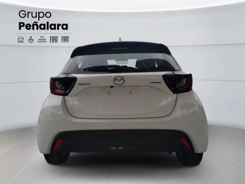 Mazda2 1.5 85 kW (116 CV) CVT Centre-line