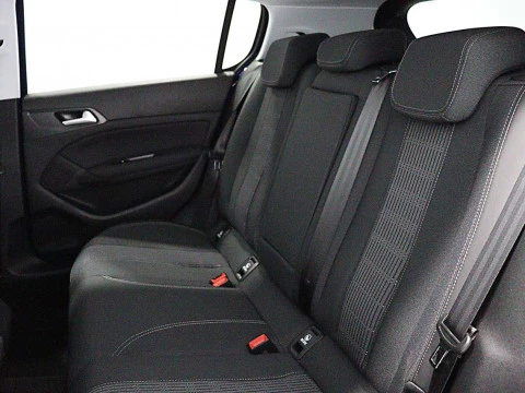 Peugeot 308 5p Allure 1.5 BlueHDi 96KW (130CV)