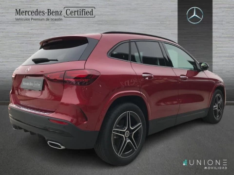 Mercedes-Benz GLA  200 d