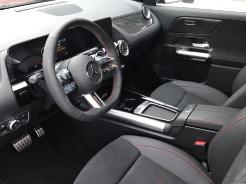 Mercedes-Benz GLA  200 d