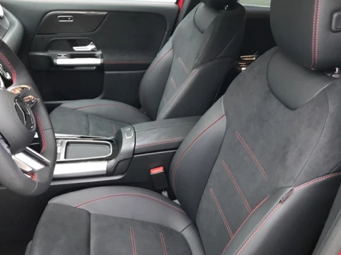 Mercedes-Benz GLA  200 d