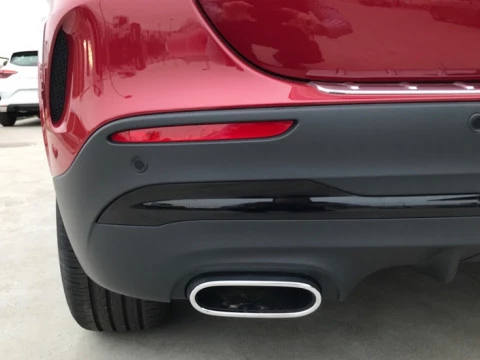 Mercedes-Benz GLA  200 d