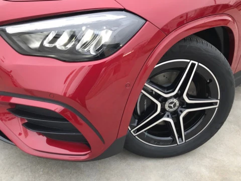 Mercedes-Benz GLA  200 d