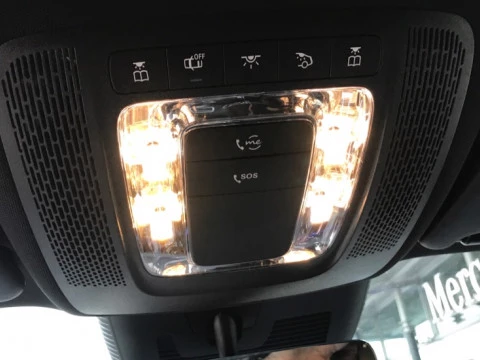 Mercedes-Benz GLA  200 d