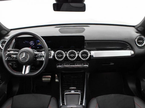 Mercedes-Benz GLB 200 D 4MATIC