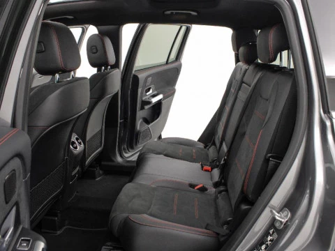 Mercedes-Benz GLB 200 D 4MATIC
