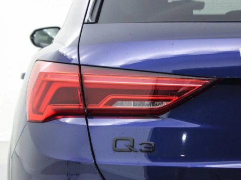 Audi Q3 2.0 35 TDI S TRONIC BLACK LINE 150 5P