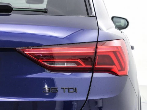 Audi Q3 2.0 35 TDI S TRONIC BLACK LINE 150 5P
