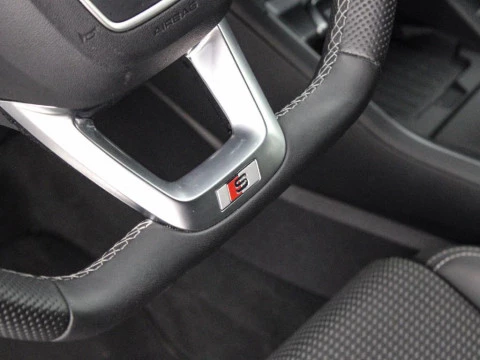 Audi Q3 2.0 35 TDI S TRONIC BLACK LINE 150 5P