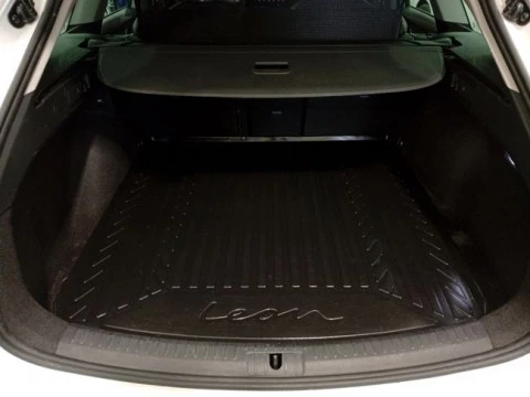 Seat Nuevo León SP 1.4 e-Hybrid DSG S&S Xcellence Go L