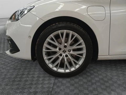Seat Nuevo León SP 1.4 e-Hybrid DSG S&S Xcellence Go L