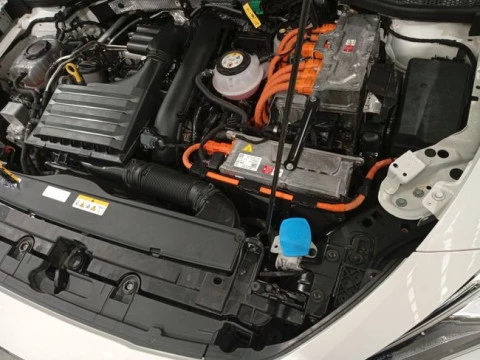 Seat Nuevo León SP 1.4 e-Hybrid DSG S&S Xcellence Go L