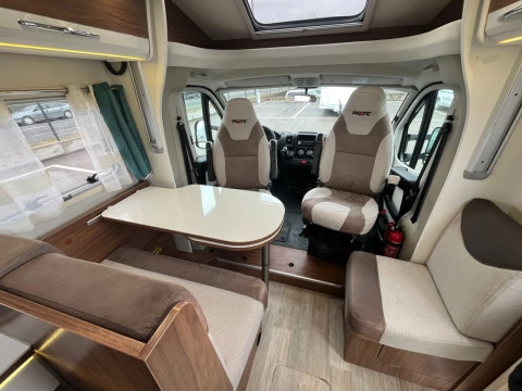 PILOTE ESSENTIEL P706