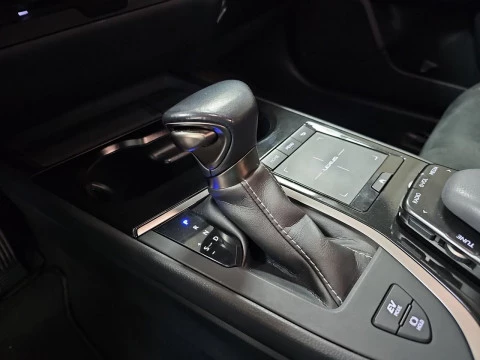 Lexus UX 2.0 250h Business