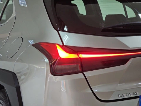 Lexus UX 2.0 250h Business