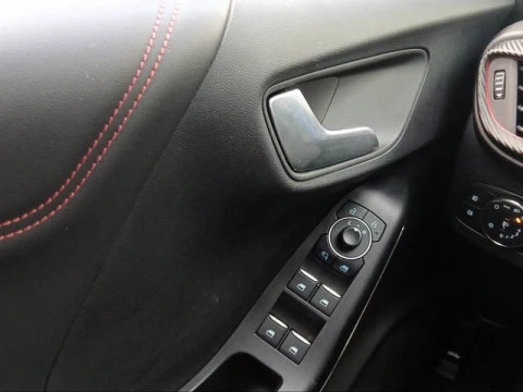 Ford Puma 1.0 EcoBoost MHEV ST-Line Vignale Auto 114 kW (155 CV)