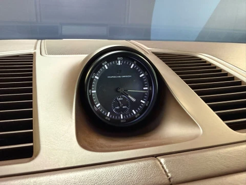 Porsche Cayenne -