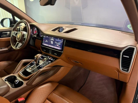 Porsche Cayenne -