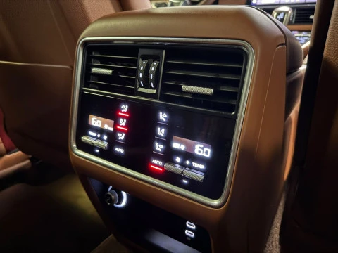 Porsche Cayenne -
