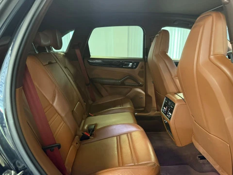 Porsche Cayenne -
