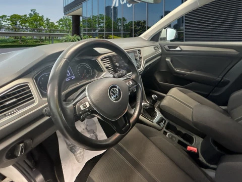 Volkswagen T-Roc Advance 1.0 TSI 81kW (110CV)