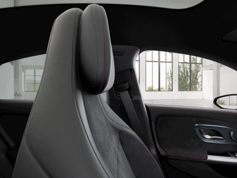 Mercedes-Benz Clase CLA  220 con tecnología híbrida