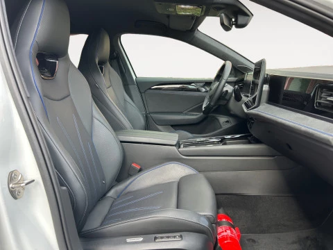 Volkswagen Passat R-Line 2.0 TDI 142kW (193 CV)4Motion DSG