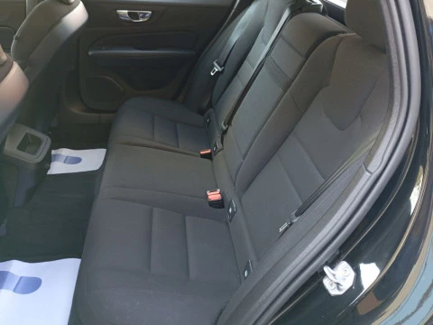 Volvo V60 2.0 B4 (D) Momentum Auto