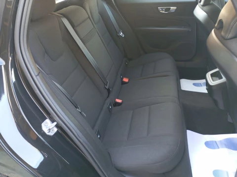 Volvo V60 2.0 B4 (D) Momentum Auto