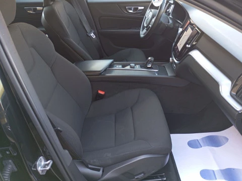 Volvo V60 2.0 B4 (D) Momentum Auto