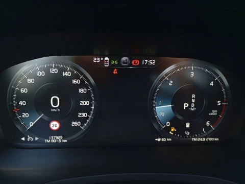 Volvo V60 2.0 B4 (D) Momentum Auto