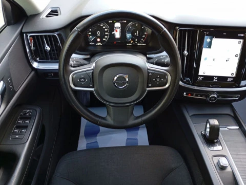 Volvo V60 2.0 B4 (D) Momentum Auto