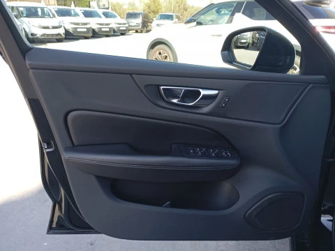 Volvo V60 2.0 B4 (D) Momentum Auto