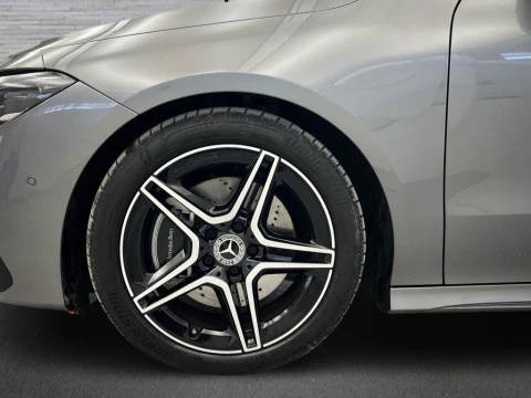 Mercedes-Benz CLA 220 D DCT