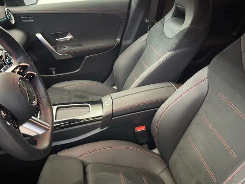 Mercedes-Benz CLA 220 D DCT