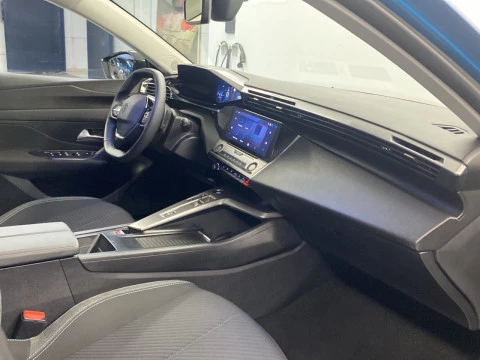 Peugeot 308 Nuevo  5p Style Gasolina 130 S&S EAT8