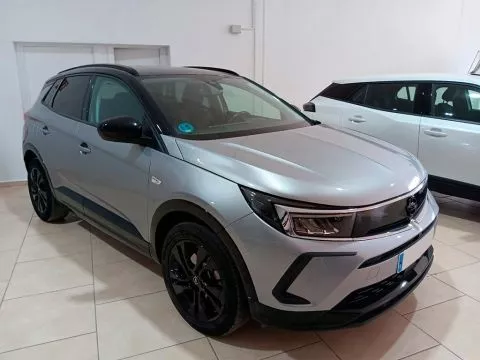 Opel Grandland 1.2 TURBO GS AUTO 5P Opel Grandland 1.2 TURBO GS AUTO 5P