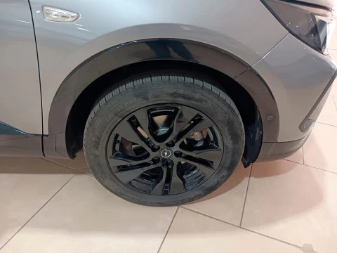 Opel Grandland 1.2 TURBO GS AUTO 5P Opel Grandland 1.2 TURBO GS AUTO 5P