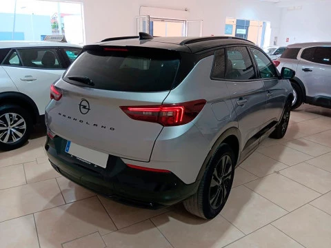 Opel Grandland 1.2 TURBO GS AUTO 5P Opel Grandland 1.2 TURBO GS AUTO 5P