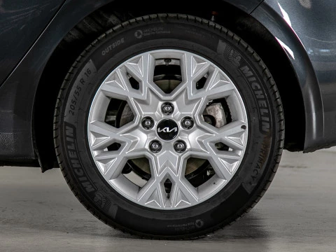 Kia XCeed 1.0 T-GDi Drive 88kW (120CV) Kia XCeed 1.0 T-GDi Drive 88kW (120CV)