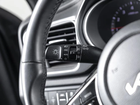 Kia XCeed 1.0 T-GDi Drive 88kW (120CV) Kia XCeed 1.0 T-GDi Drive 88kW (120CV)