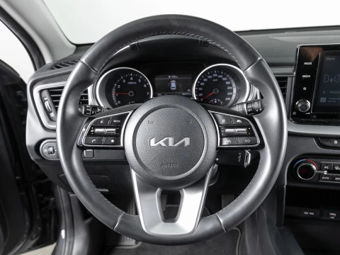 Kia XCeed 1.0 T-GDi Drive 88kW (120CV) Kia XCeed 1.0 T-GDi Drive 88kW (120CV)