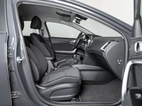 Kia XCeed 1.0 T-GDi Drive 88kW (120CV) Kia XCeed 1.0 T-GDi Drive 88kW (120CV)