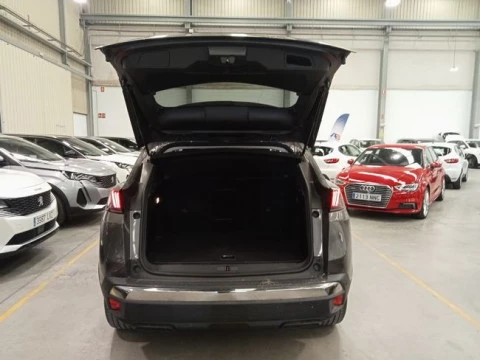 Peugeot 3008 Hybrid 225 e-EAT8 Allure